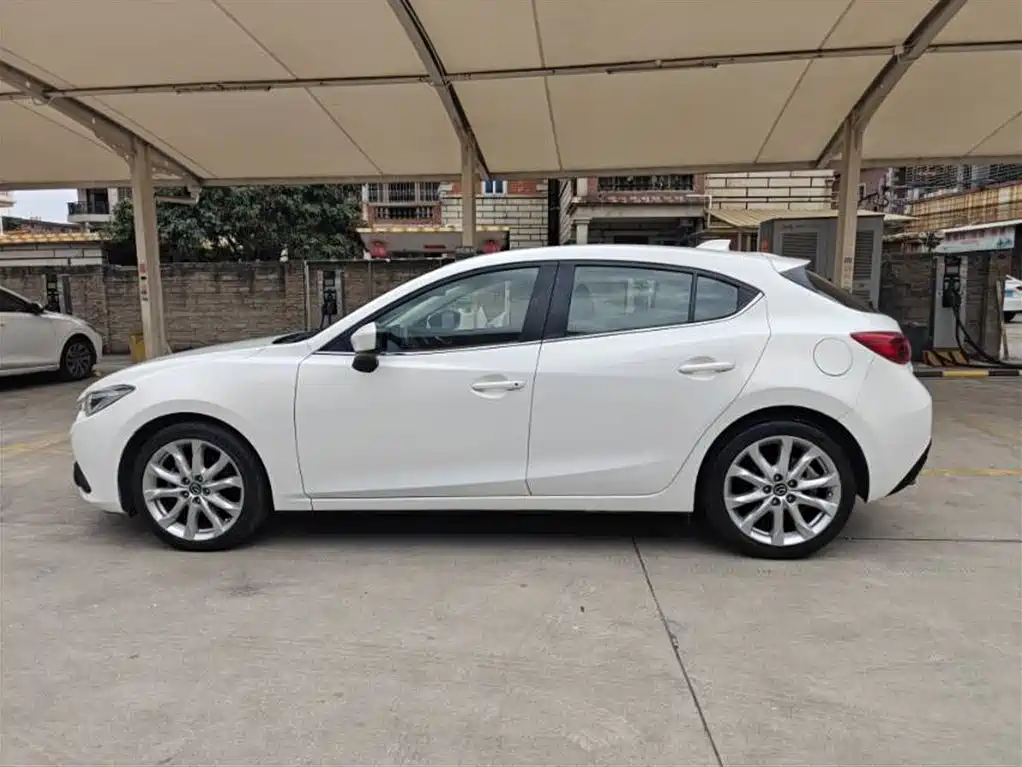 Mazda 3 Axela 2014 — фото 4