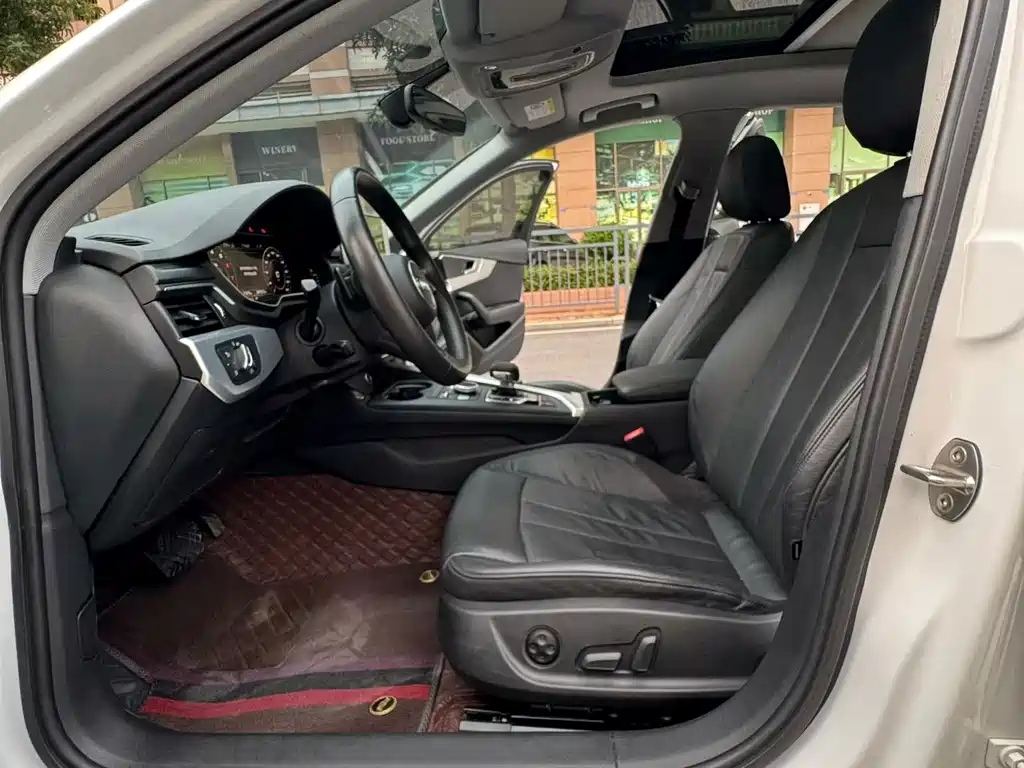 Audi A4L 2019