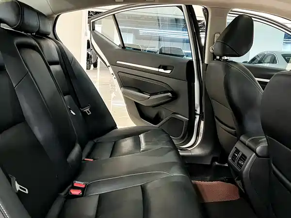 Nissan Teana 2023