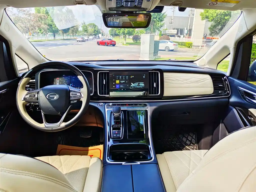 GAC Motor Trumpchi M8 2022 — фото 11