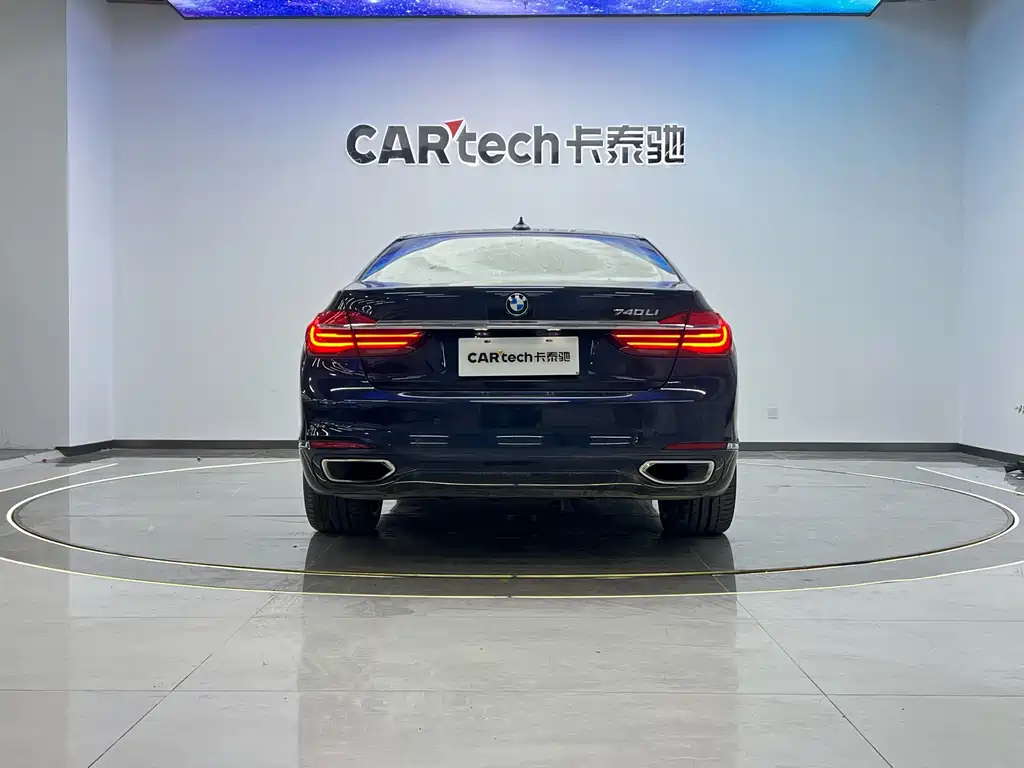 BMW 7 Series 2019 — фото 26