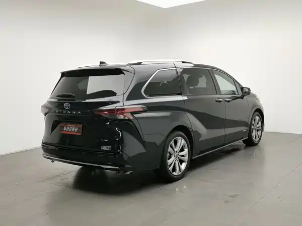 Toyota Sienna 2023