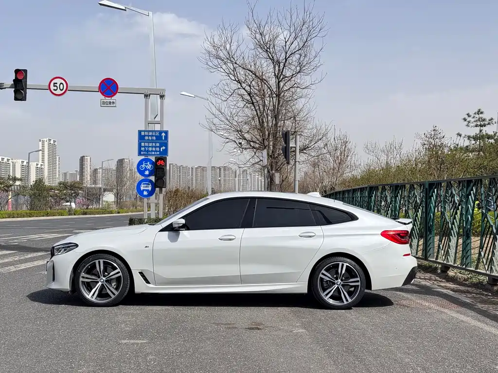 BMW 6 Series GT 2021 — фото 3