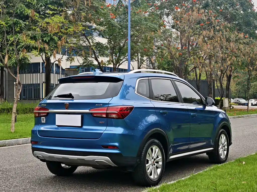 Roewe RX5 2017 — фото 14