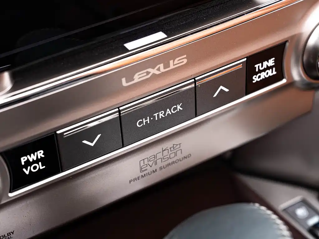Lexus GX 2017 — фото 19