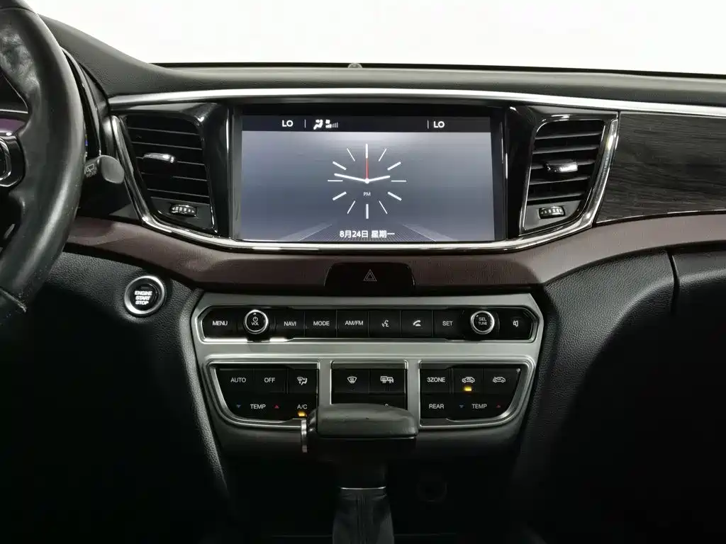 GAC Trumpchi GS8 2018 — фото 12