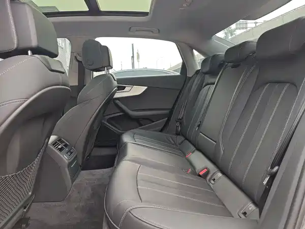 Audi A4L 2022