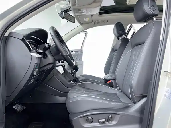 Volkswagen Tiguan L 2022