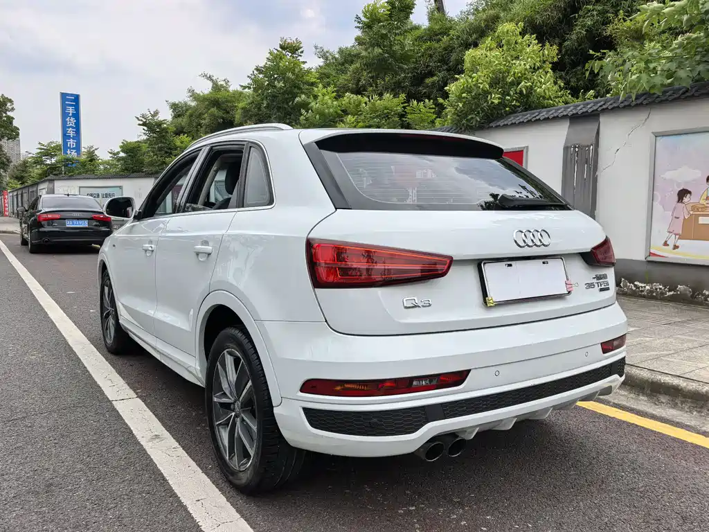 Audi Q3 2019 — фото 18