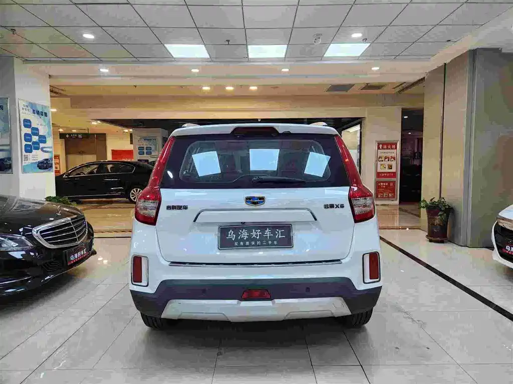 Geely Vision X6 2018 — фото 12