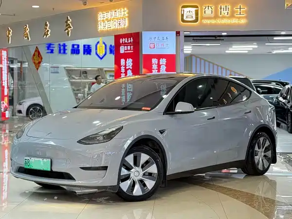 Tesla Model Y 2022
