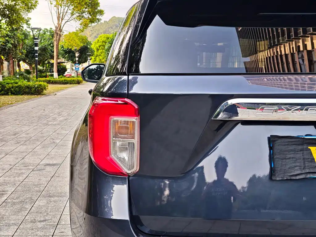 Ford Explorer 2021 — фото 12