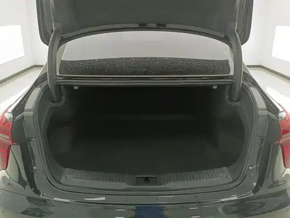 Hongqi H5 2024