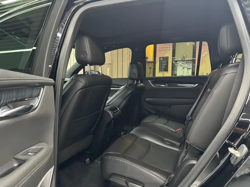 Cadillac XT6 2021