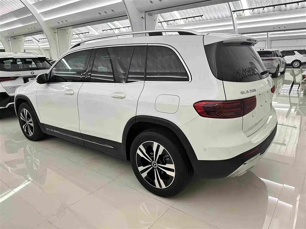 Mercedes-Benz GLB 2024