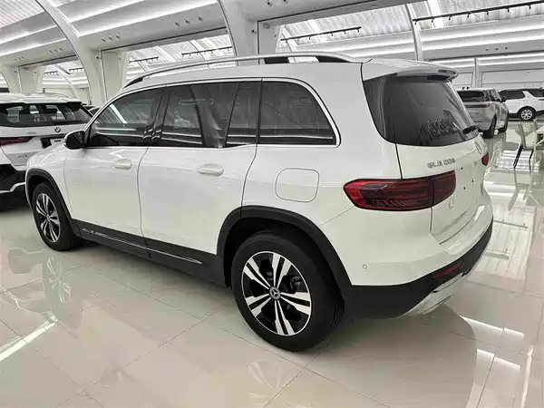 Mercedes-Benz GLB 2024