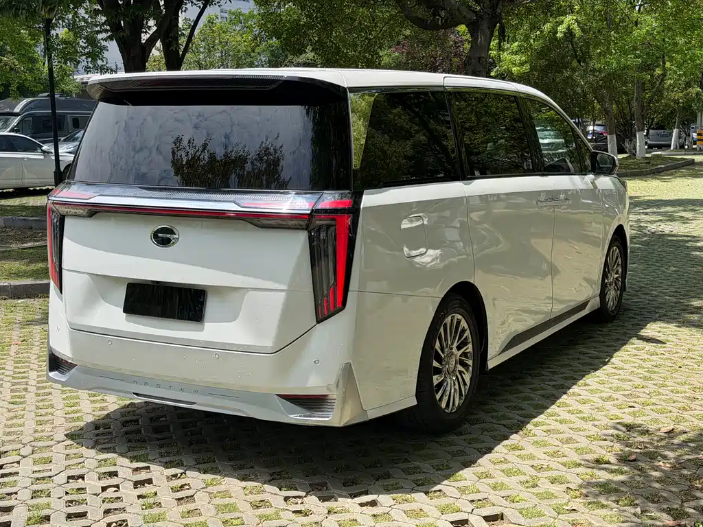 GAC Motor Trumpchi M8 2022 — фото 21