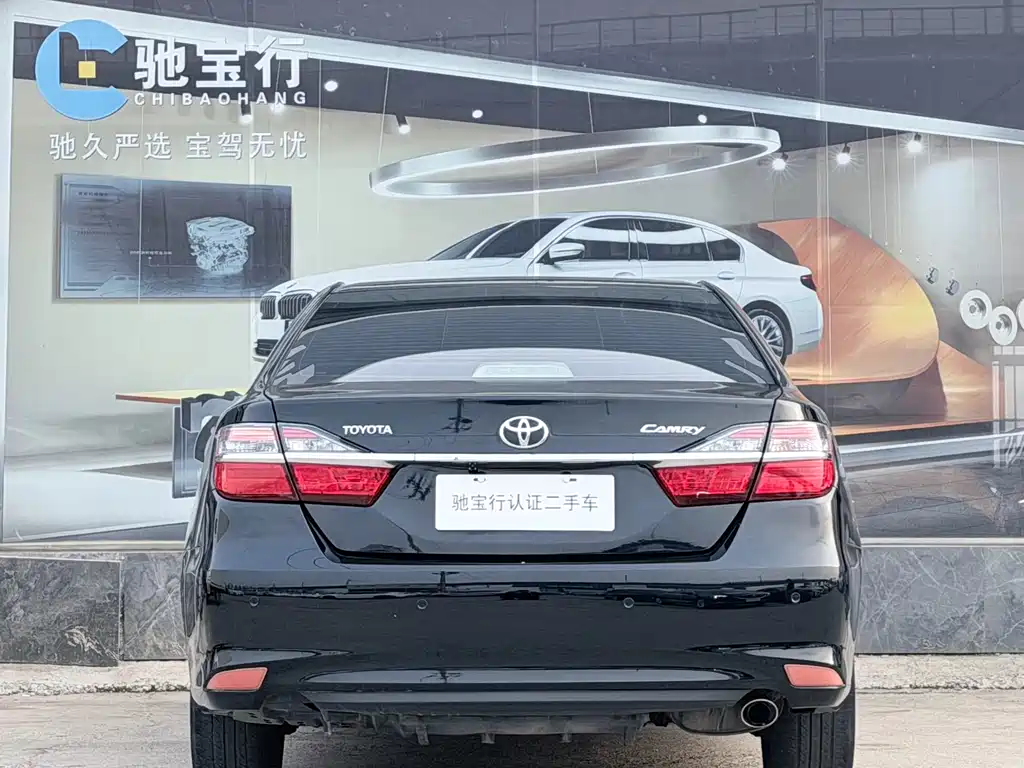 Toyota Camry 2016 — фото 4