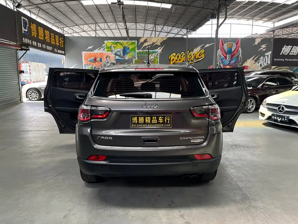 Jeep Compass 2019 — фото 6