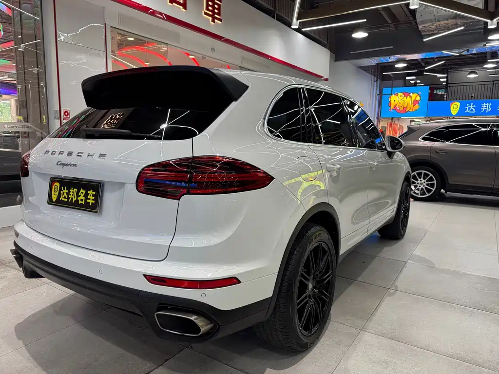 Porsche Cayenne 2015 — фото 16