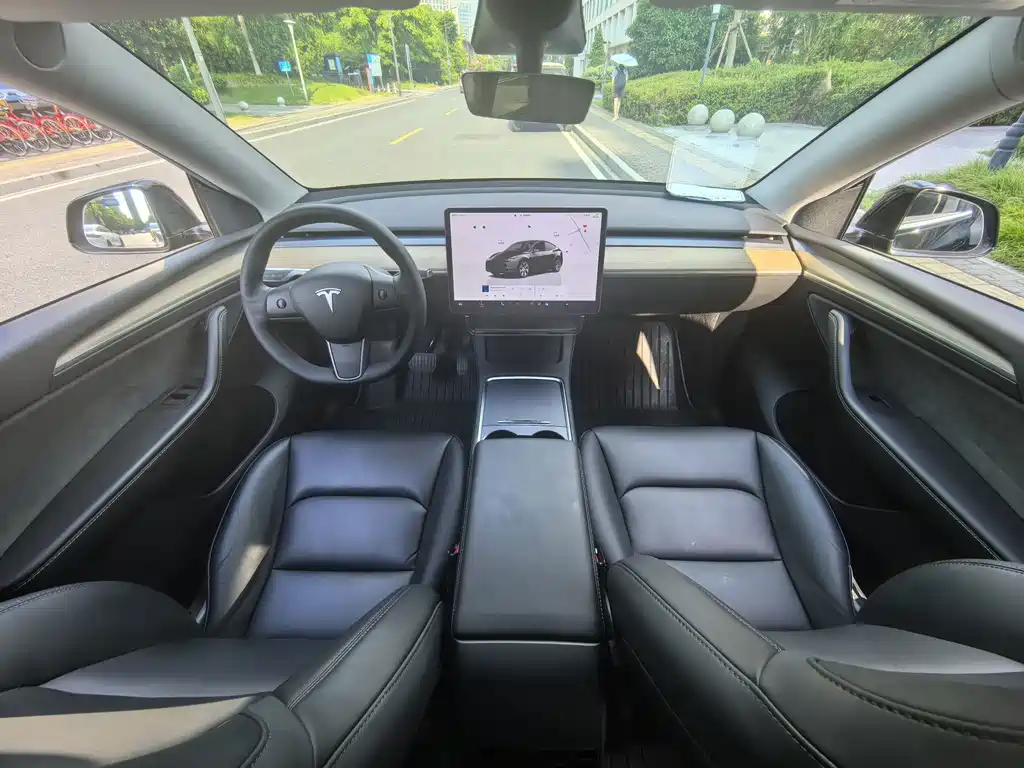 Tesla Model Y 2022 — фото 15