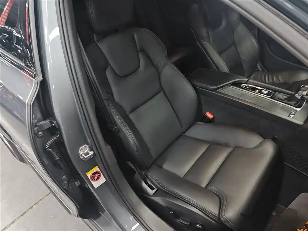Volvo V90 2018 — фото 17