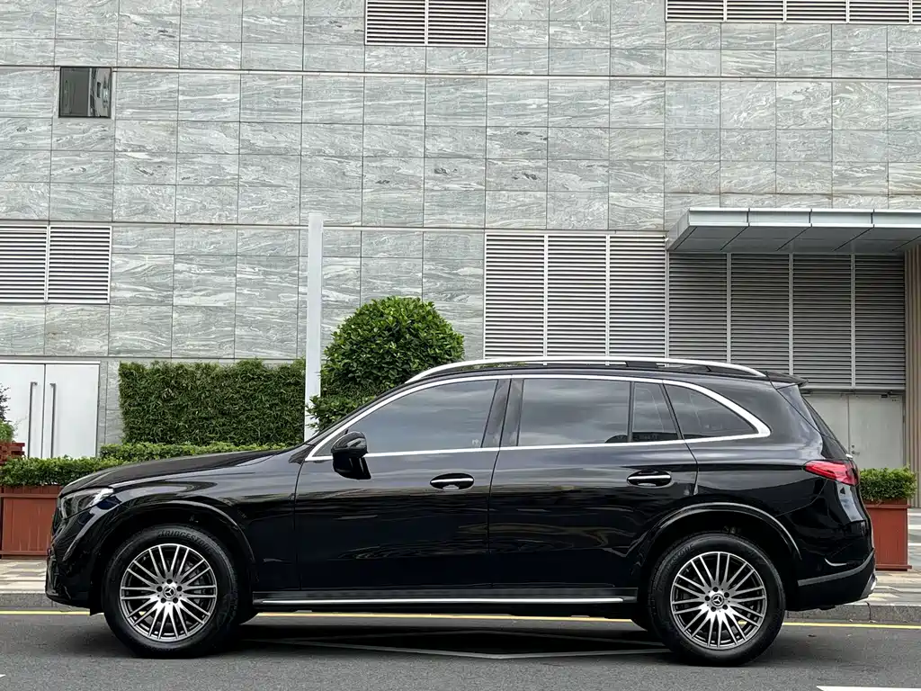 Mercedes-Benz GLC 2023 — фото 3