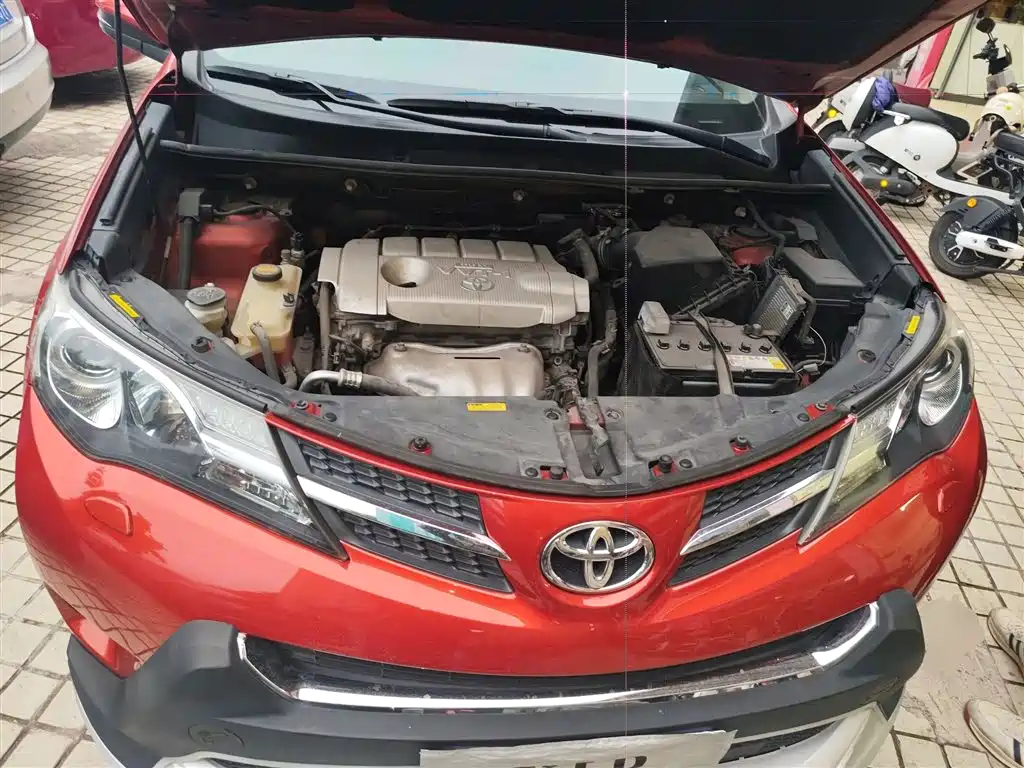 Toyota RAV4 2014 — фото 11
