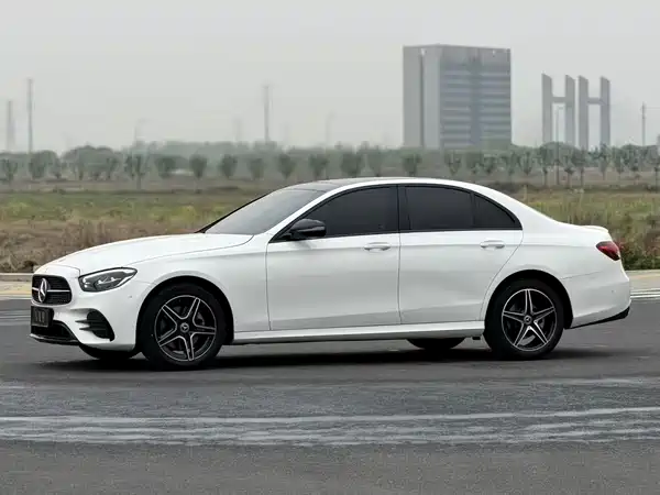 Mercedes-Benz E-Class 2024