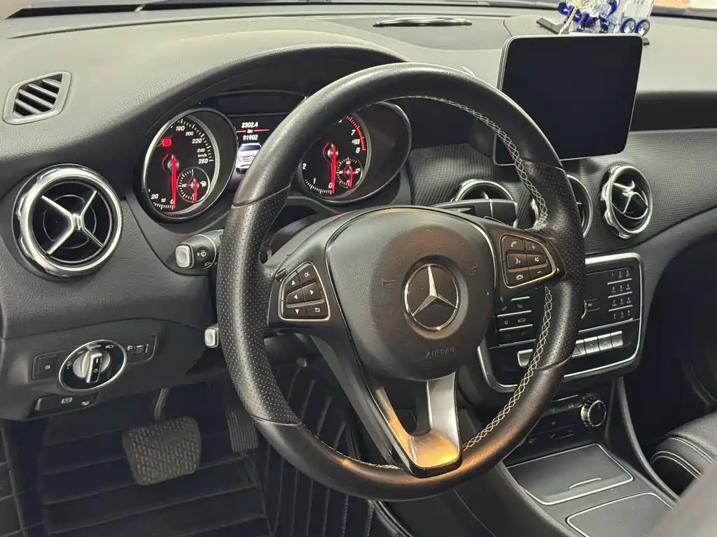 Mercedes-Benz GLA 2018 — фото 4