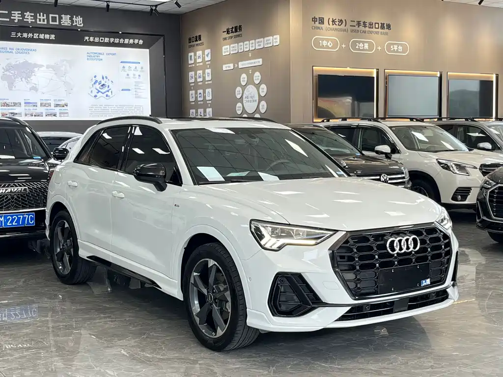 Audi Q3 2022 — фото 3