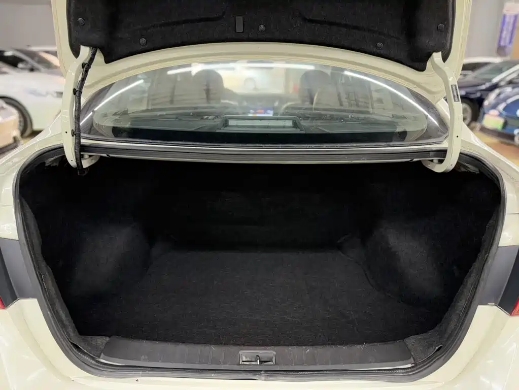 Nissan Sylphy 2019 — фото 12