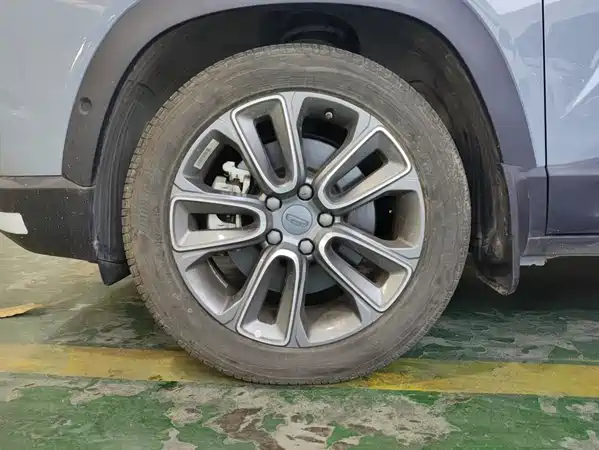 Geely ICON 2021