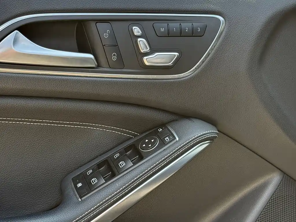 Mercedes-Benz GLA 2018 — фото 14