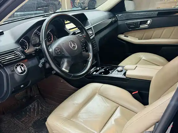 Mercedes-Benz E-Class 2011