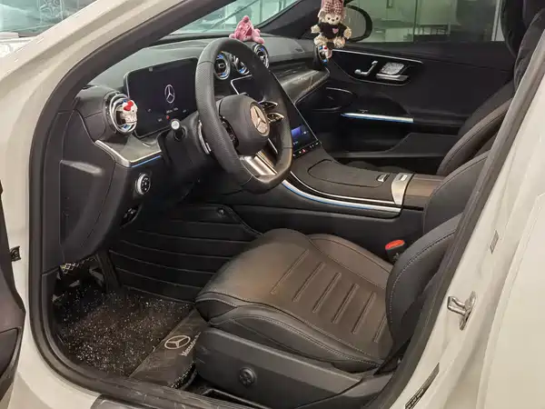 Mercedes-Benz C-Class 2025