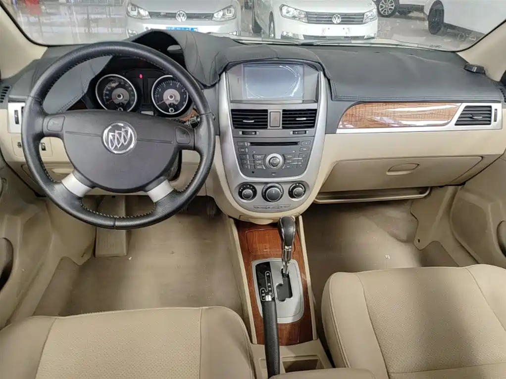 Buick Excelle 2014 — фото 10
