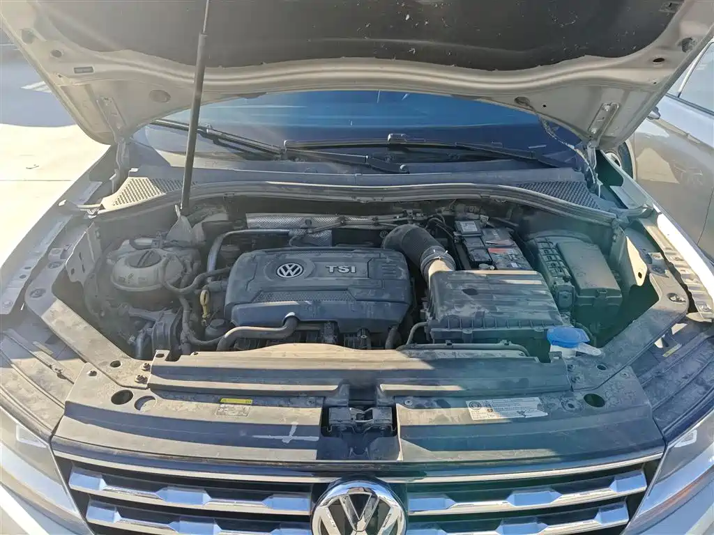 Volkswagen Tiguan L 2017 — фото 10
