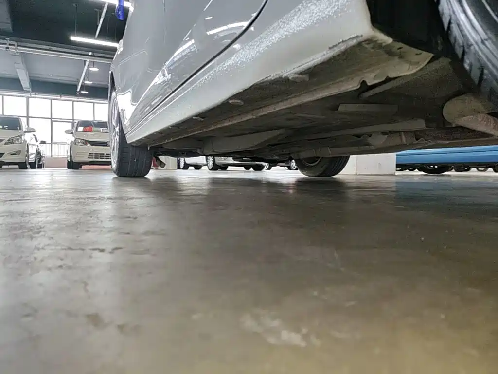 Chevrolet Cavalier 2017 — фото 22