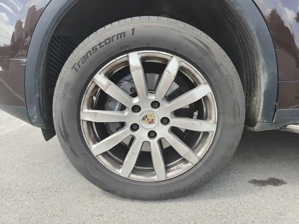 Porsche Cayenne 2017 — фото 18