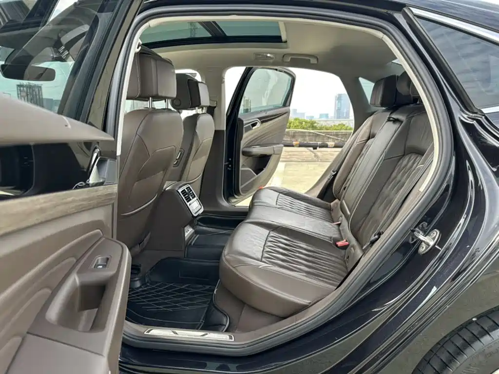 Volkswagen Passat 2019 — фото 14