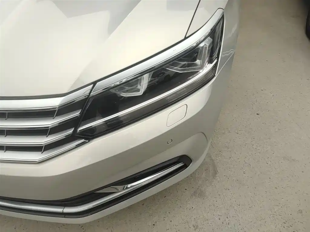 Volkswagen Passat 2016 — фото 24
