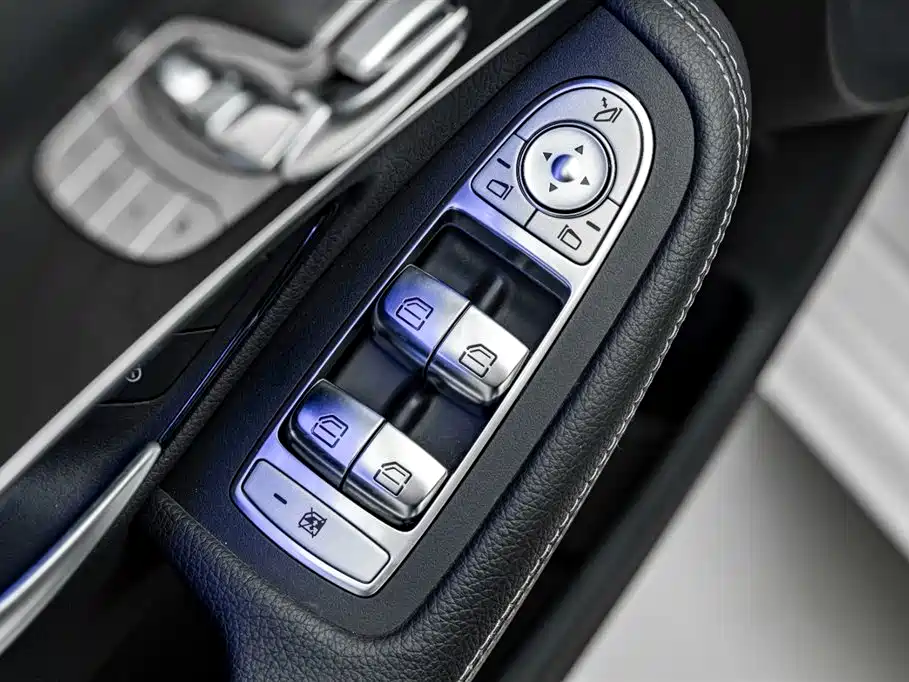 Mercedes-Benz C-Class 2021 — фото 17