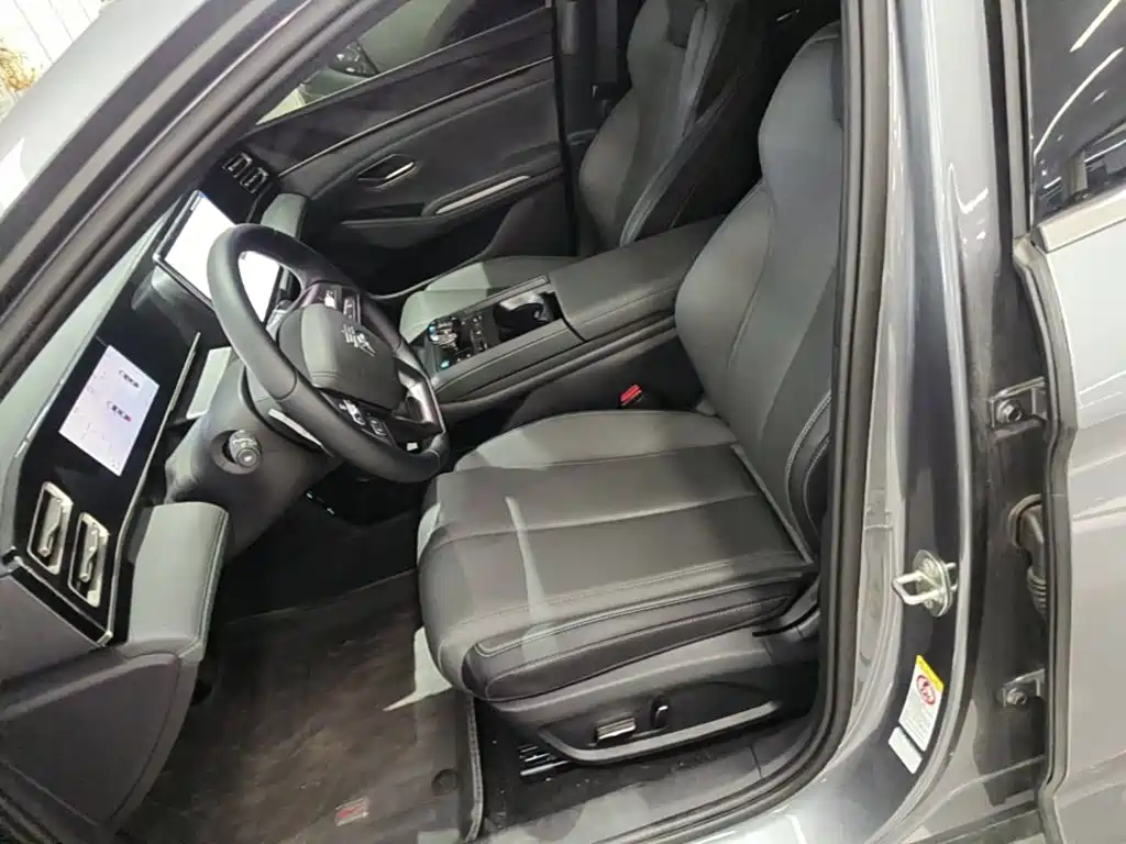 BYD Qin L 2025 — фото 15
