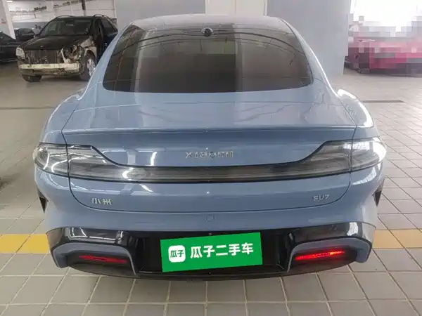 Xiaomi SU7 2024