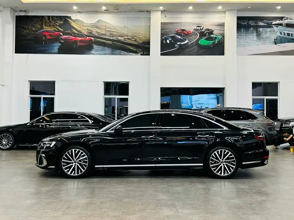 Audi A8 2024