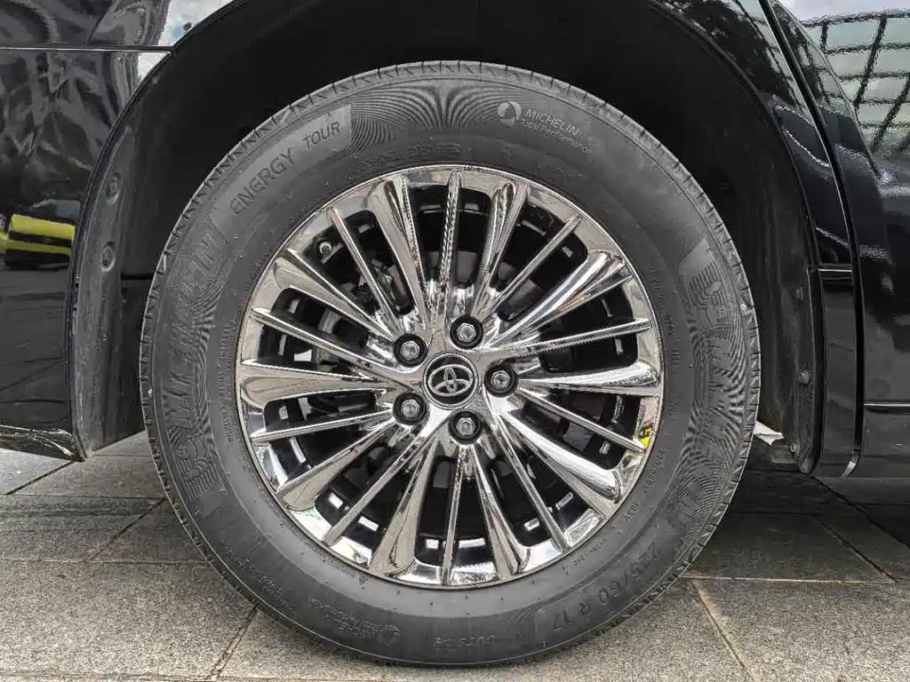 Toyota Alphard 2022 — фото 12