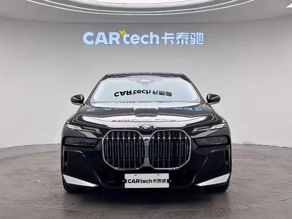 BMW 7 Series 2024