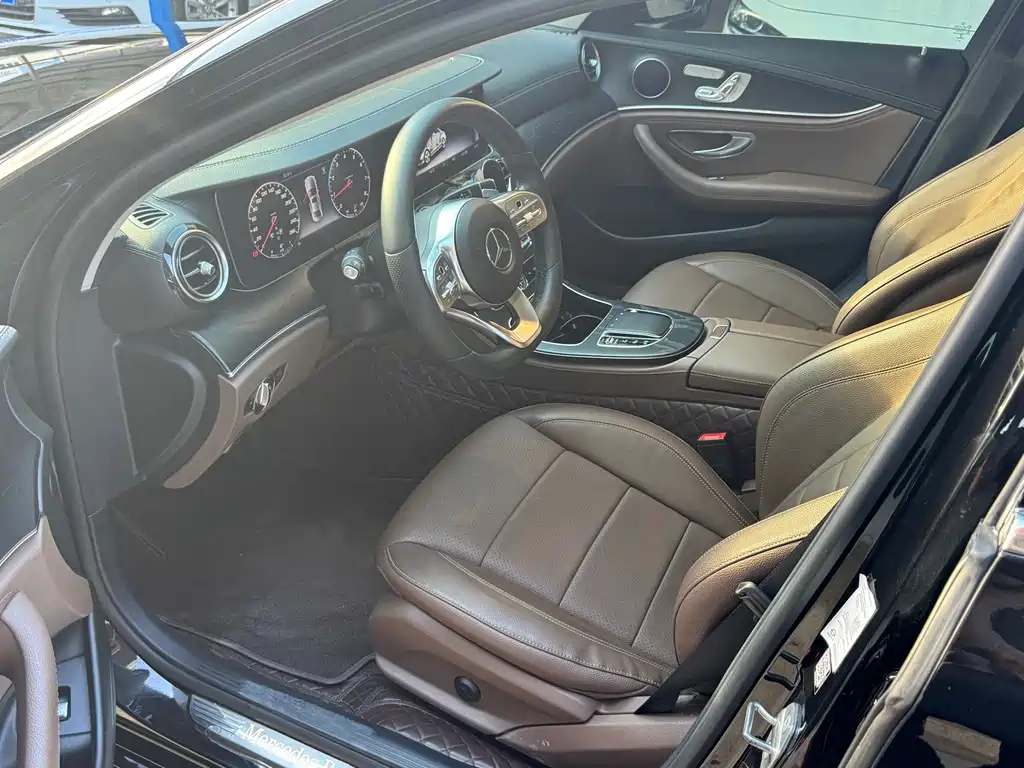 Mercedes-Benz E-Class 2018 — фото 9