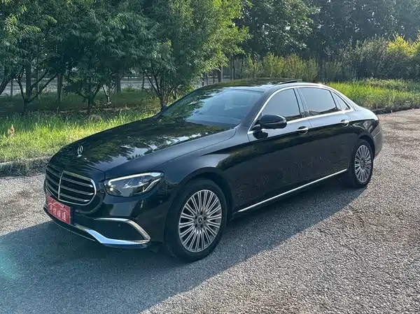 Mercedes-Benz E-Class 2022